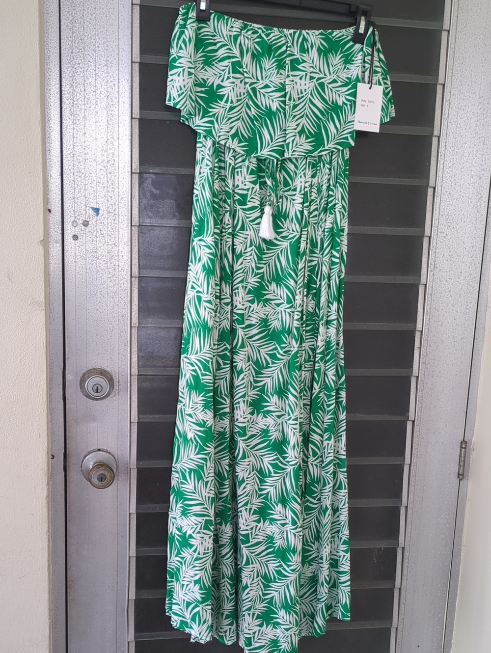 Green Tropical Off-Shoulder Maxi Dress
